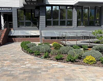 Костанайская, 13