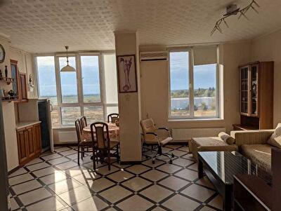 Києво-Святошинський район, с. Петропавлівська Борщагівка, Миру вул., 9