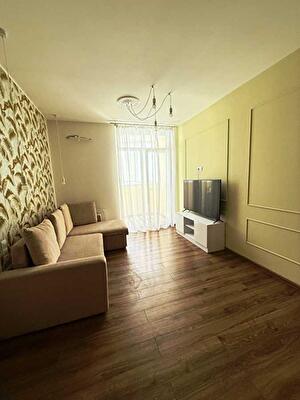 Киевская обл., Киево-Святошинский район, г. Вишневое, Першотравнева, 22/27