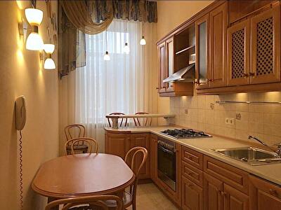 Киев, Воровского, 38