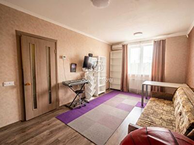 Київська обл., Києво-Святошинський район, с. Хотів, Партизанська вул., 1А