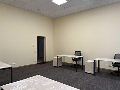 Київ, Шолуденка вул., 3