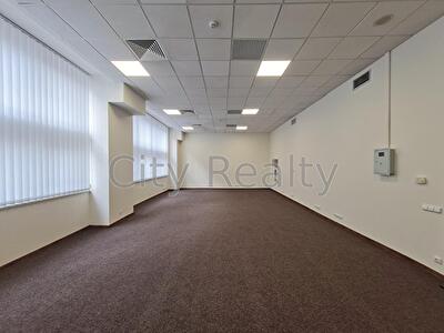 Київ, Шолуденка вул., 3