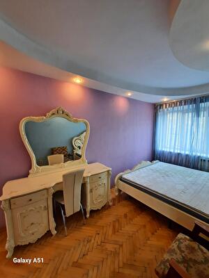 Володимирська вул., 89/91