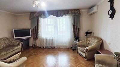 Киев, Берестейский, 89а