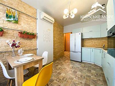 Киев, Воскресенская ул., 14Е