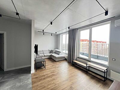 Киев, Салютная ул., 2