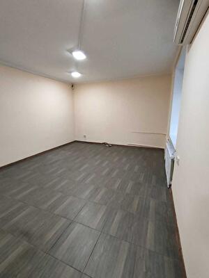 Прорізна вул., 3