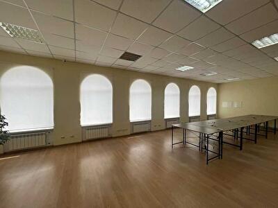 Київ, Нижній Вал вул., 15