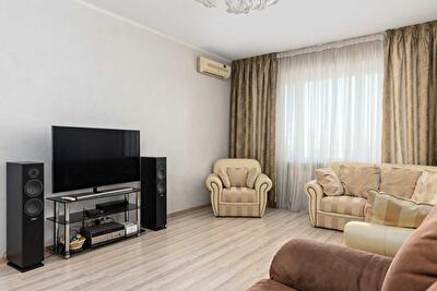 Маршала Тимошенко ул., 21