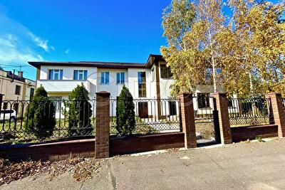 Первомайская ул.