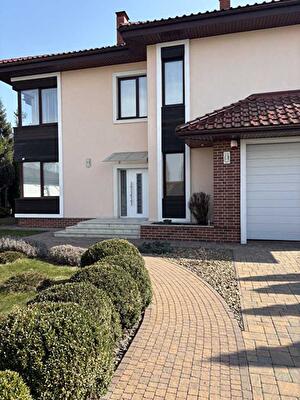 Киево-Святошинский район, с. Горенка, Мичурина ул.