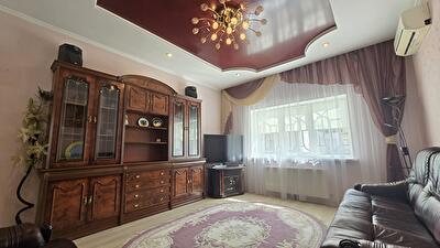 Одеса, Середньофонтанська вул., 4