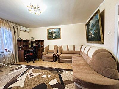 Декабристов ул., 12/37