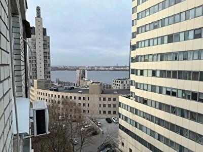 Володимира Вернадського вул., 33В