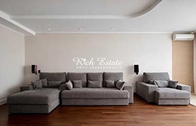 Київ, 40-летия Октября, 68