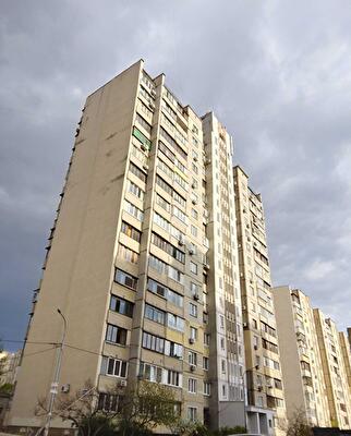 Руденко Ларіси вул., 13