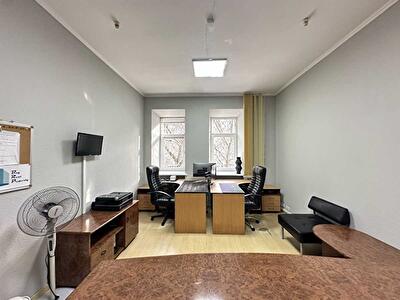 Киев, Костельная ул., 10