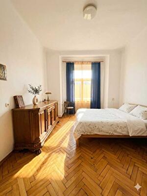 Верховного Совета бул., 13