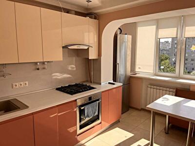 Київ, Челябінська, 9