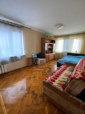 Юрія Гагаріна просп., 19