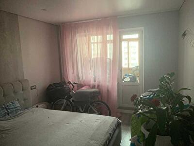 Київ, Олени Пчілки вул., 2Б