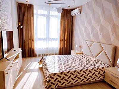 Михаила Максимовича ул., 32