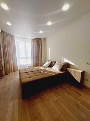 Героев Небесной Сотни просп., 26/21