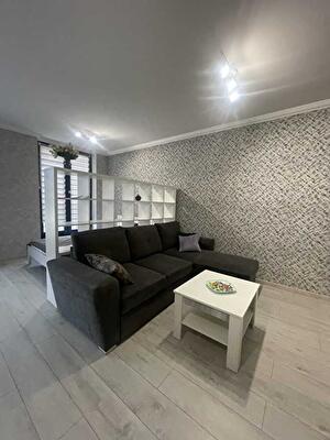 Киев, Владимира Антоновича ул., 74