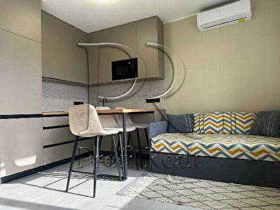 Героев Небесной Сотни просп., 20/10