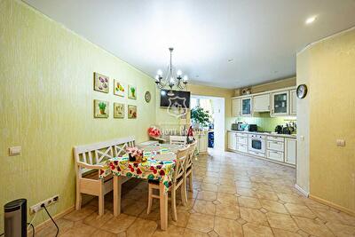 Бориспольский район, с. Чубинское, Погребняка ул., 14