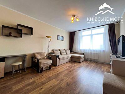 Воскресенська вул., 14Б