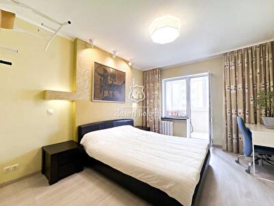 Михаила Донца ул., Драгоманова, 1Г