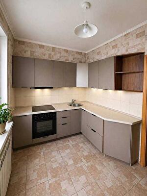 Ревуцкого ул., 44