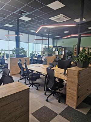 Киев, Степана Бандеры просп., 16Б