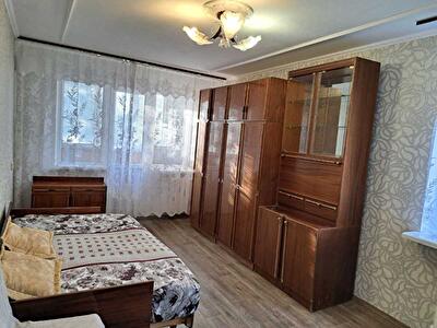 Соборности просп., 13