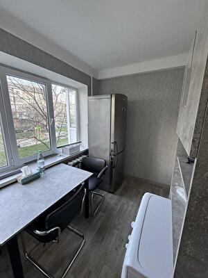 Курнатовського, 26
