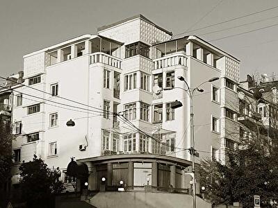 Київ, Круглоуніверситетська вул., 2/1