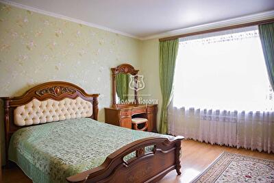 Киев, Академика Булаховского ул., 5Д
