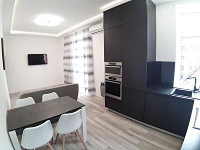 Київ, Пирогова вул., 10Г