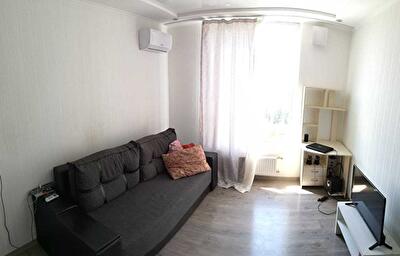 Київ, Соборності просп., 17 К2
