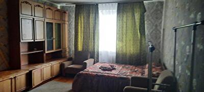 Київ, Макіївська вул., 7