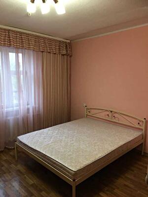 Киев, Соборности просп., 5Б