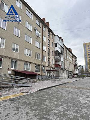 Луцьк, В'ячеслава Хурсенка вул., 58
