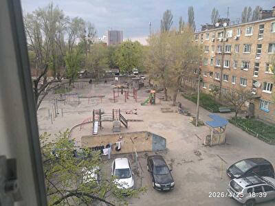 Київ, Електриків вул., 25/30