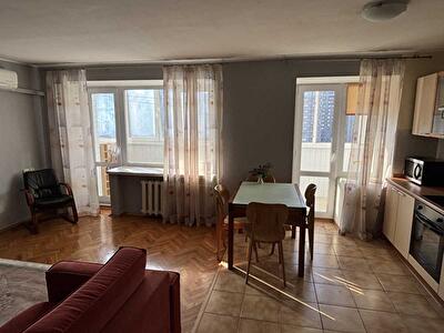 Київ, Митрополита Андрея Шептицького вул., 3