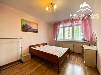 Київ, Воскресенська вул., 12Б