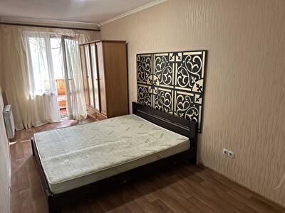 Киев, Композитора Лятошинского ул., 14А