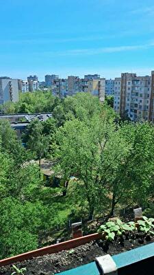 Київ, Теодора Драйзера вул., 10