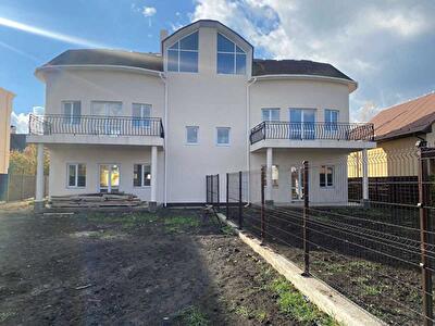 Київська обл., Обухівський район, смт Козин, Козацька вул., 44
